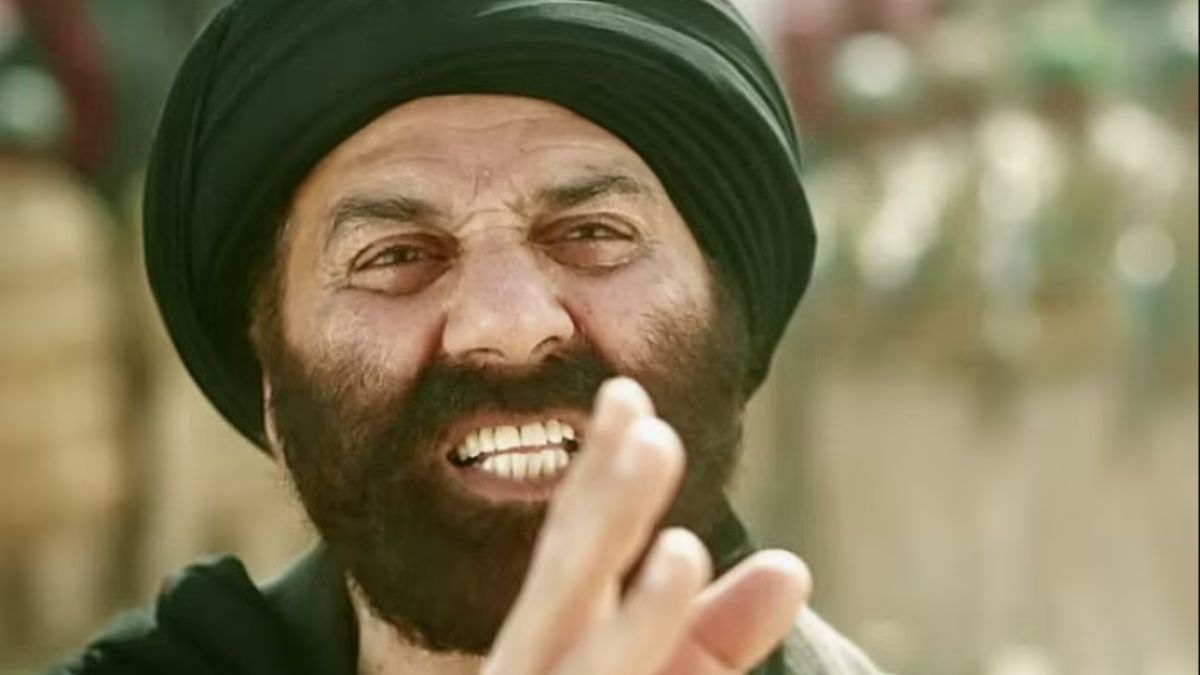 gadar-2-box-office-collection-day-15-sunny-deol-ameesha-patel-patriotic-saga-is-unbeatable-set-to-cross-450-crore-mark-soon-crush-india-movement-hindu-muslim-fight-india-pakistan-war